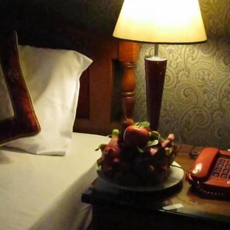Khach San Trung Mai Otel Ho Şi Min Dış mekan fotoğraf
