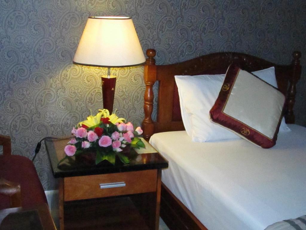 Khach San Trung Mai Otel Ho Şi Min Dış mekan fotoğraf