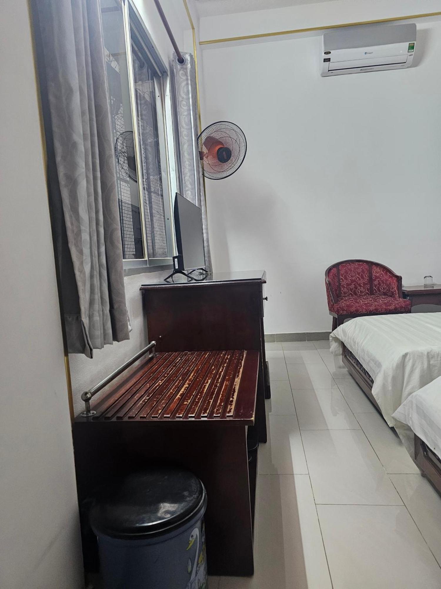 Khach San Trung Mai Otel Ho Şi Min Dış mekan fotoğraf