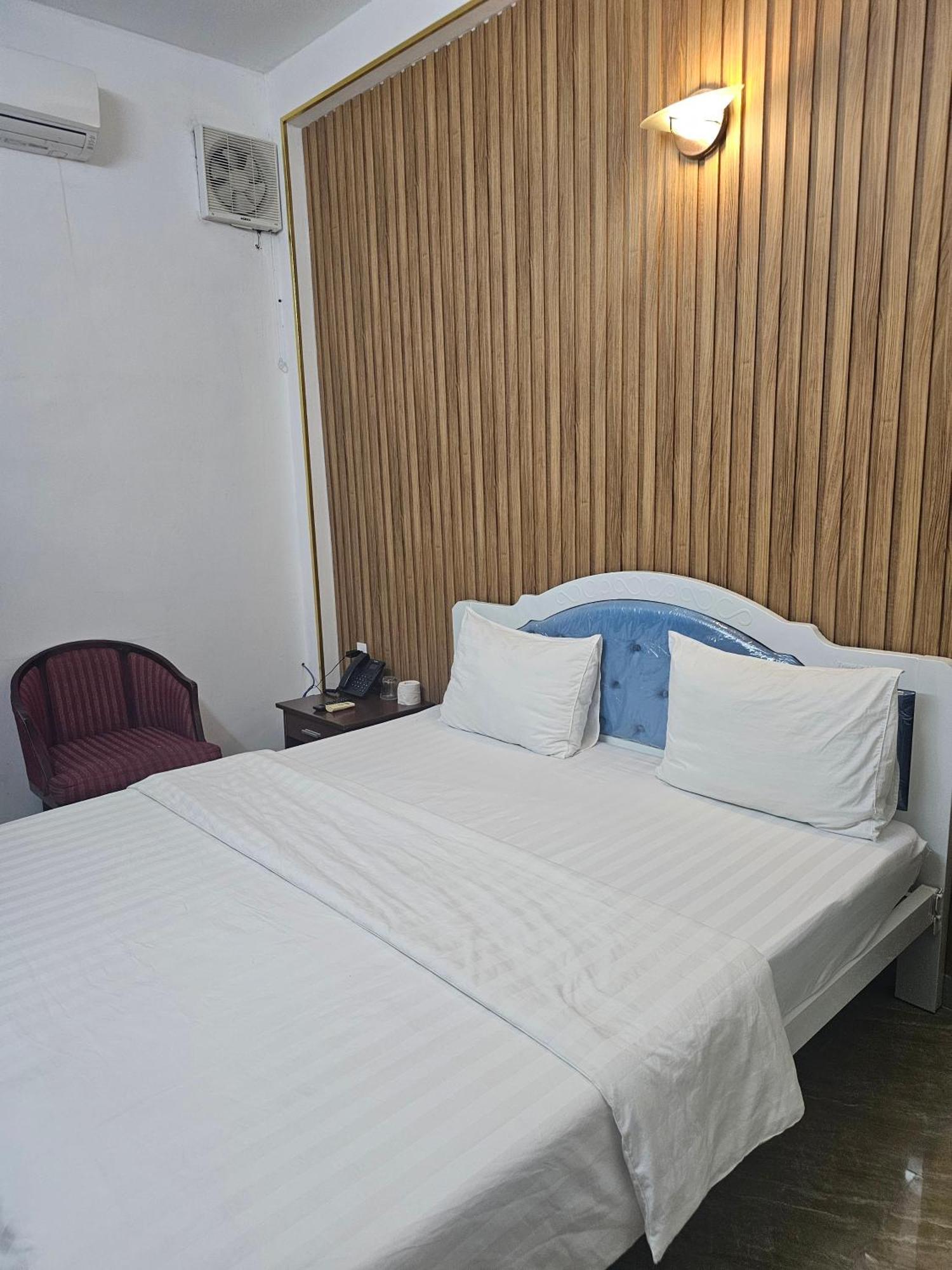 Khach San Trung Mai Otel Ho Şi Min Dış mekan fotoğraf