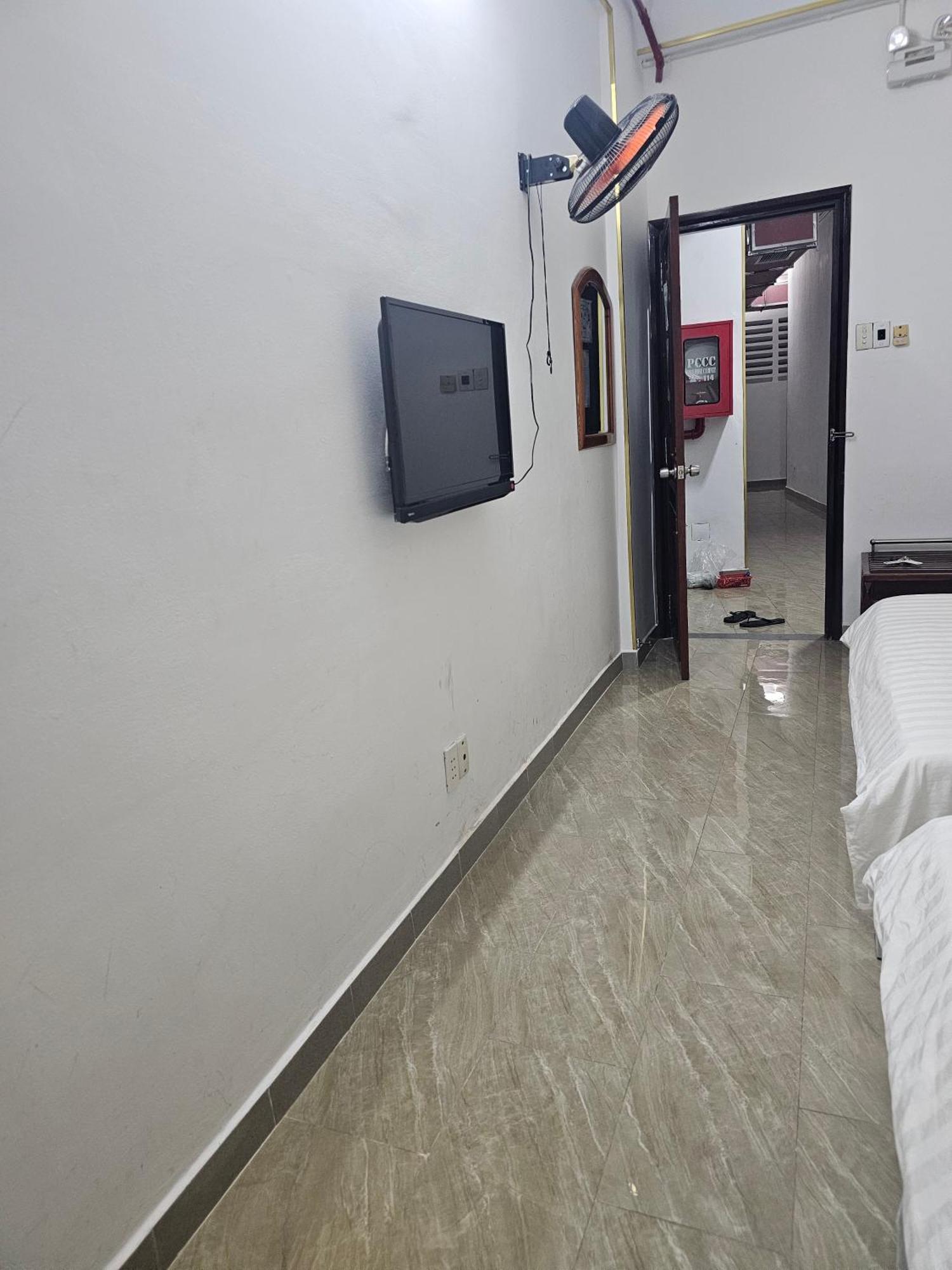 Khach San Trung Mai Otel Ho Şi Min Dış mekan fotoğraf