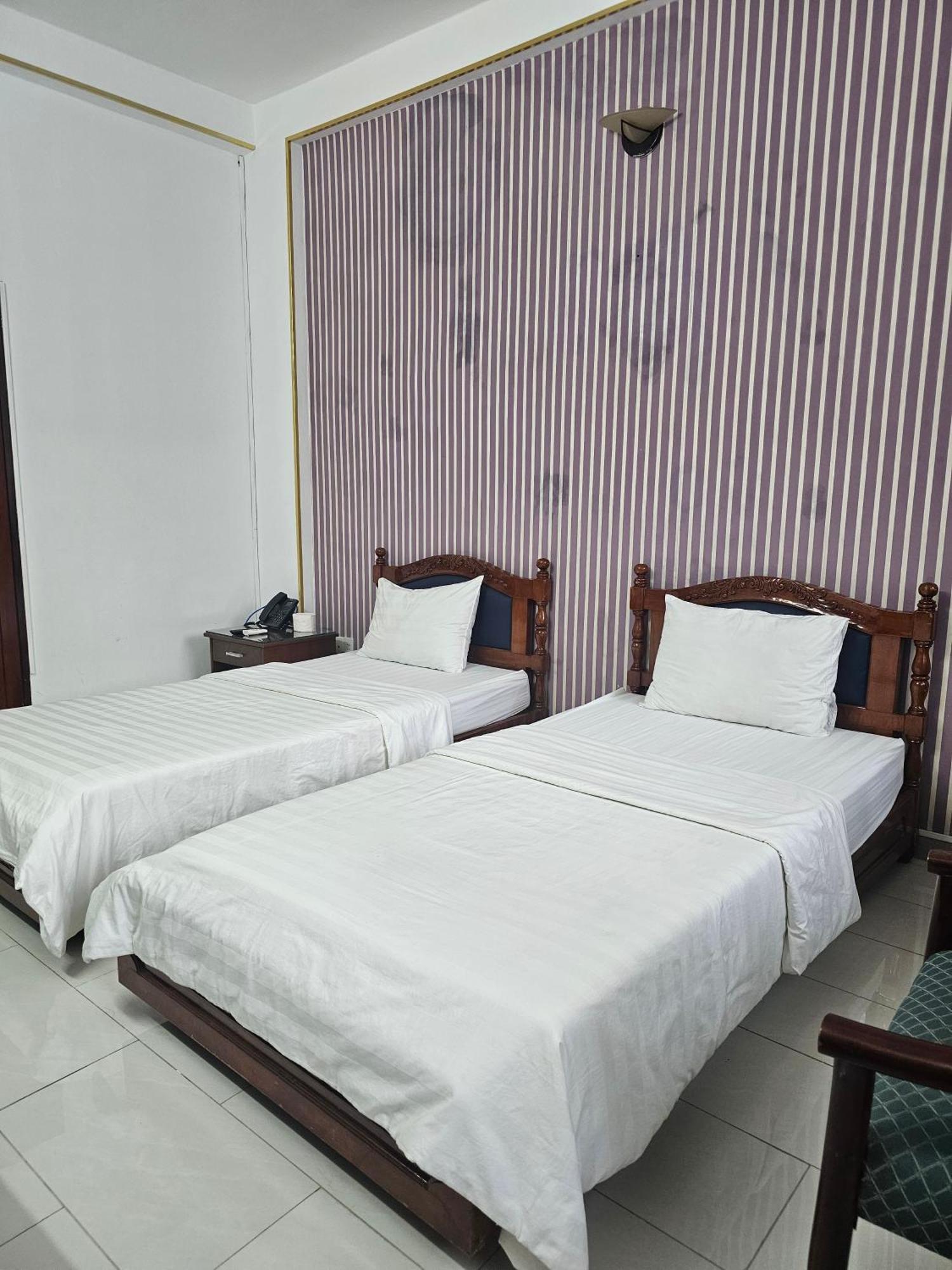 Khach San Trung Mai Otel Ho Şi Min Dış mekan fotoğraf