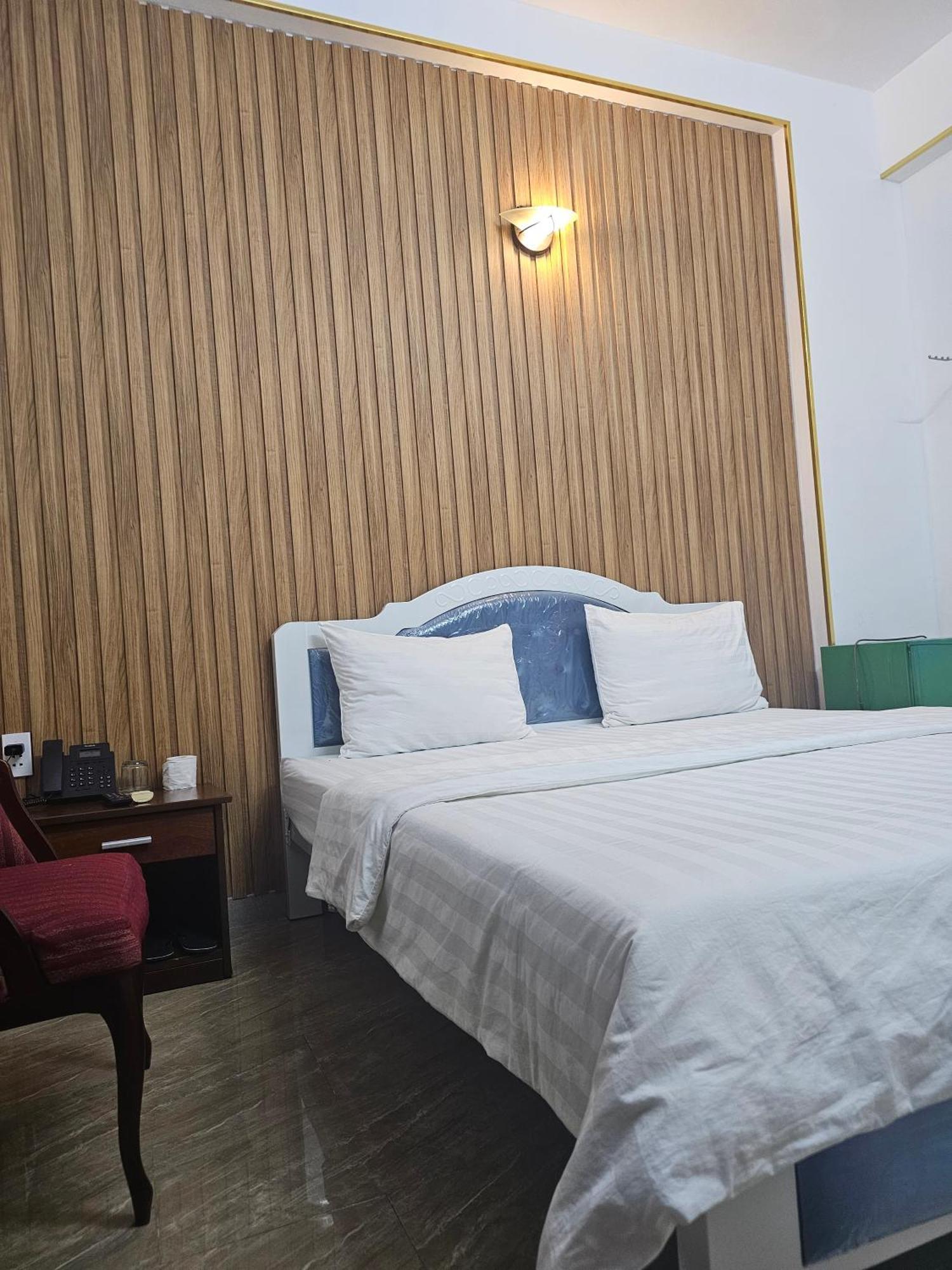 Khach San Trung Mai Otel Ho Şi Min Dış mekan fotoğraf