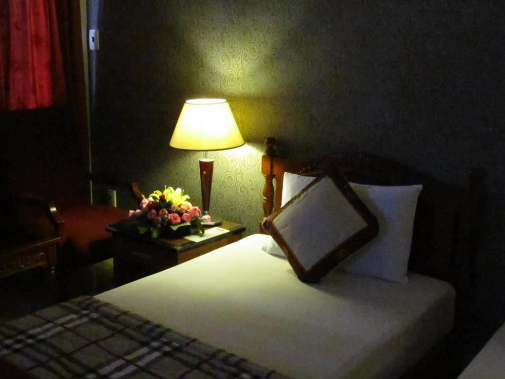 Khach San Trung Mai Otel Ho Şi Min Dış mekan fotoğraf